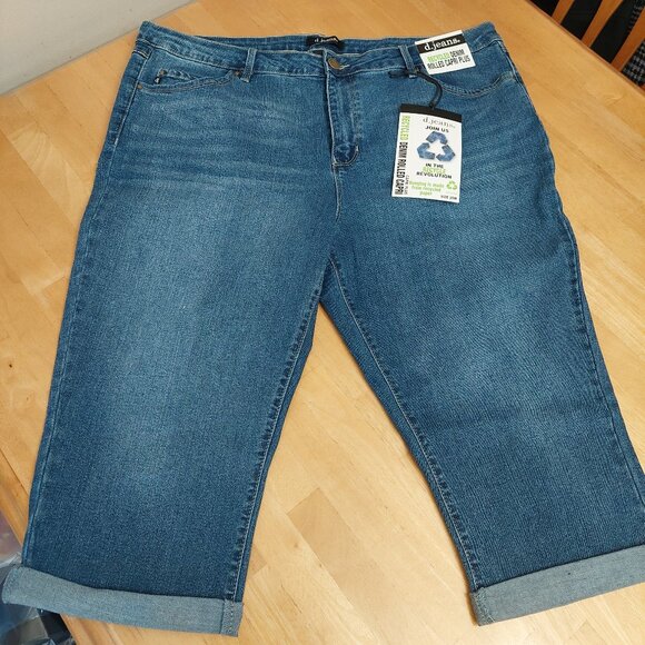 Women's D.JEANS Plus Size Recycled Denim Rolled Capri Blue Jeans Size 20 - Picture 1 of 11